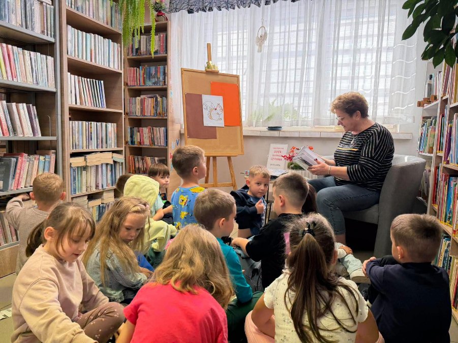 Magiczna podróż do krainy książek- przedszkolaki w bibliotece z okazji Dnia Głośnego Czytania